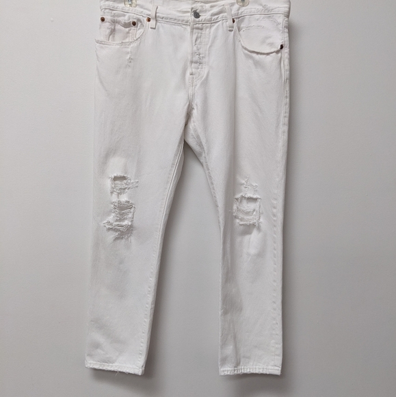 Levi's White 501 CT Customized & Tapered Distressed Crop Cotton Button Fly Jeans - Picture 16 of 16